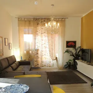  Apartment Residenza Arusnati Italien