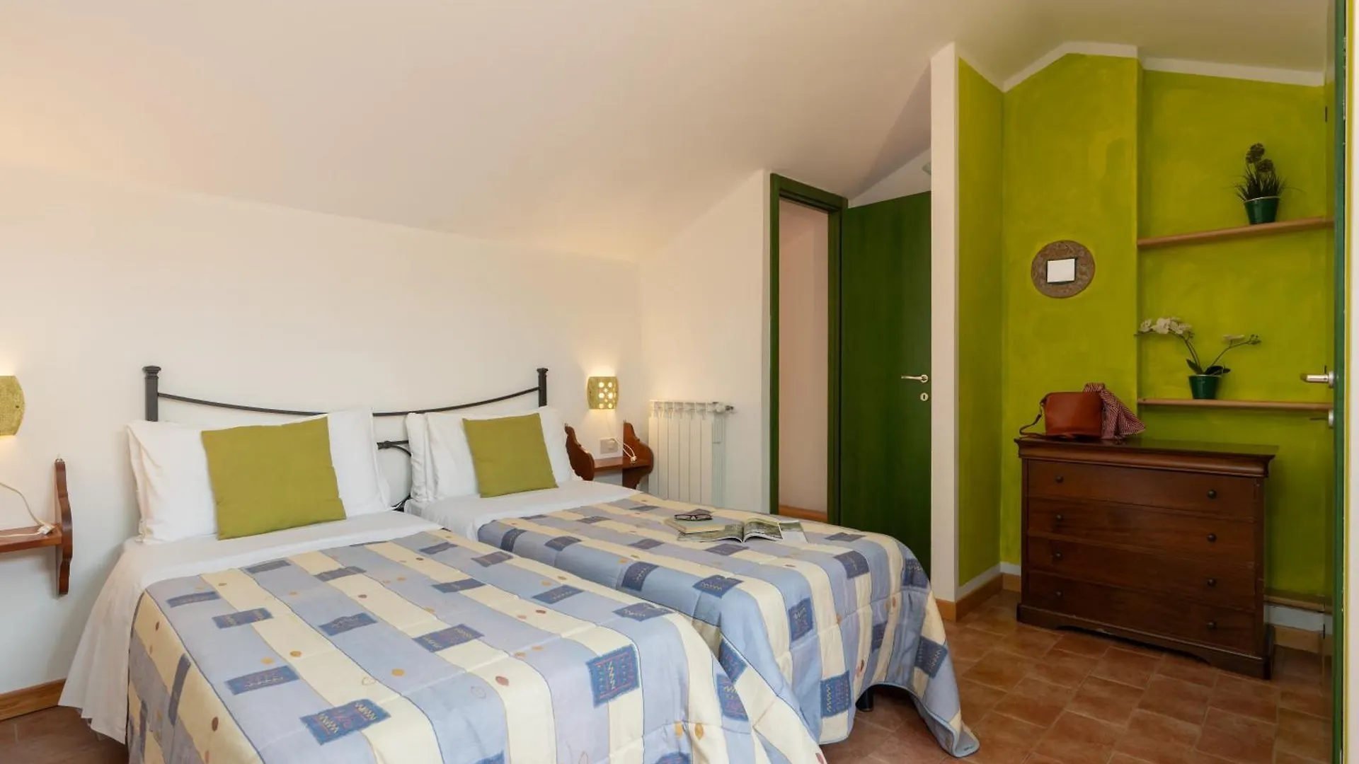 Calanchi Apartments Montaione 0*,